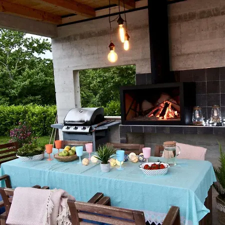 Luxurious In Smoljanci With Pool Villa