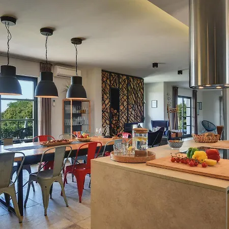 Luxurious In Smoljanci With Pool * Svetvincenat