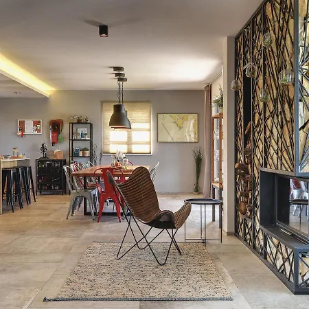 Villa Luxurious In Smoljanci With Pool Svetvincenat