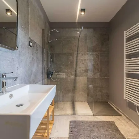 Вилла Luxurious In Smoljanci With Pool