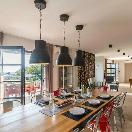 Вилла Luxurious In Smoljanci With Pool *